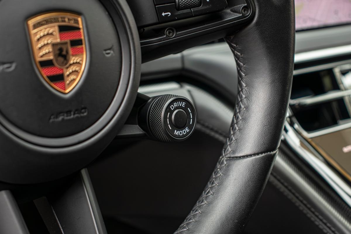 porsche-panamera-2024-hibrido-a-gasolina-2894cc