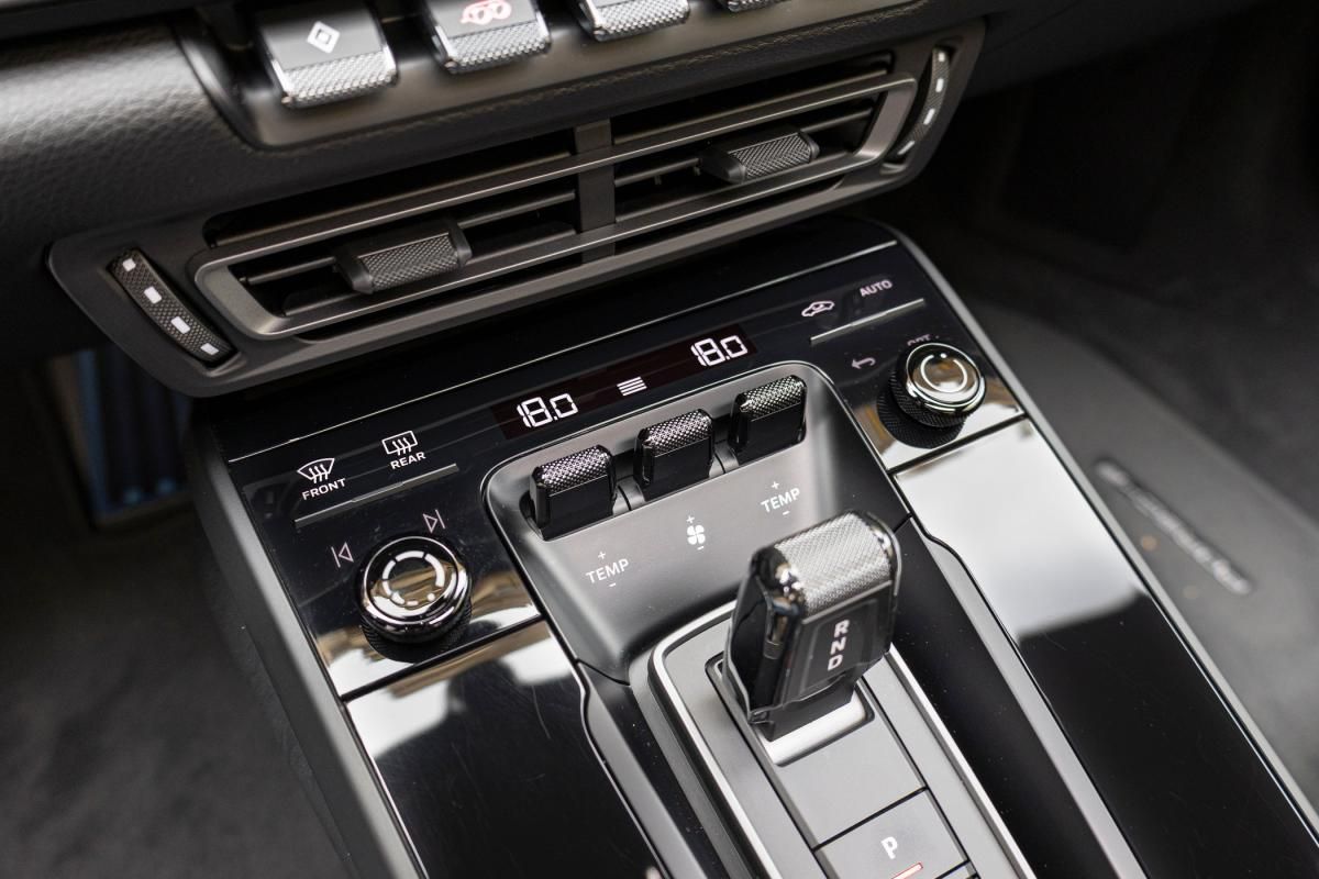 porsche-992-2023-gasolina-2981cc
