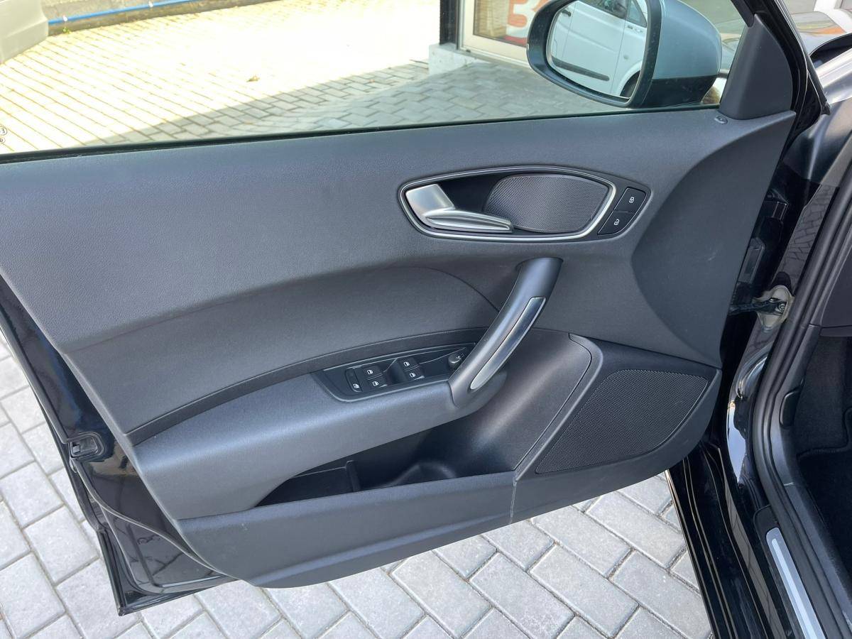 audi-a1-sportback-2014-diesel-1598cc