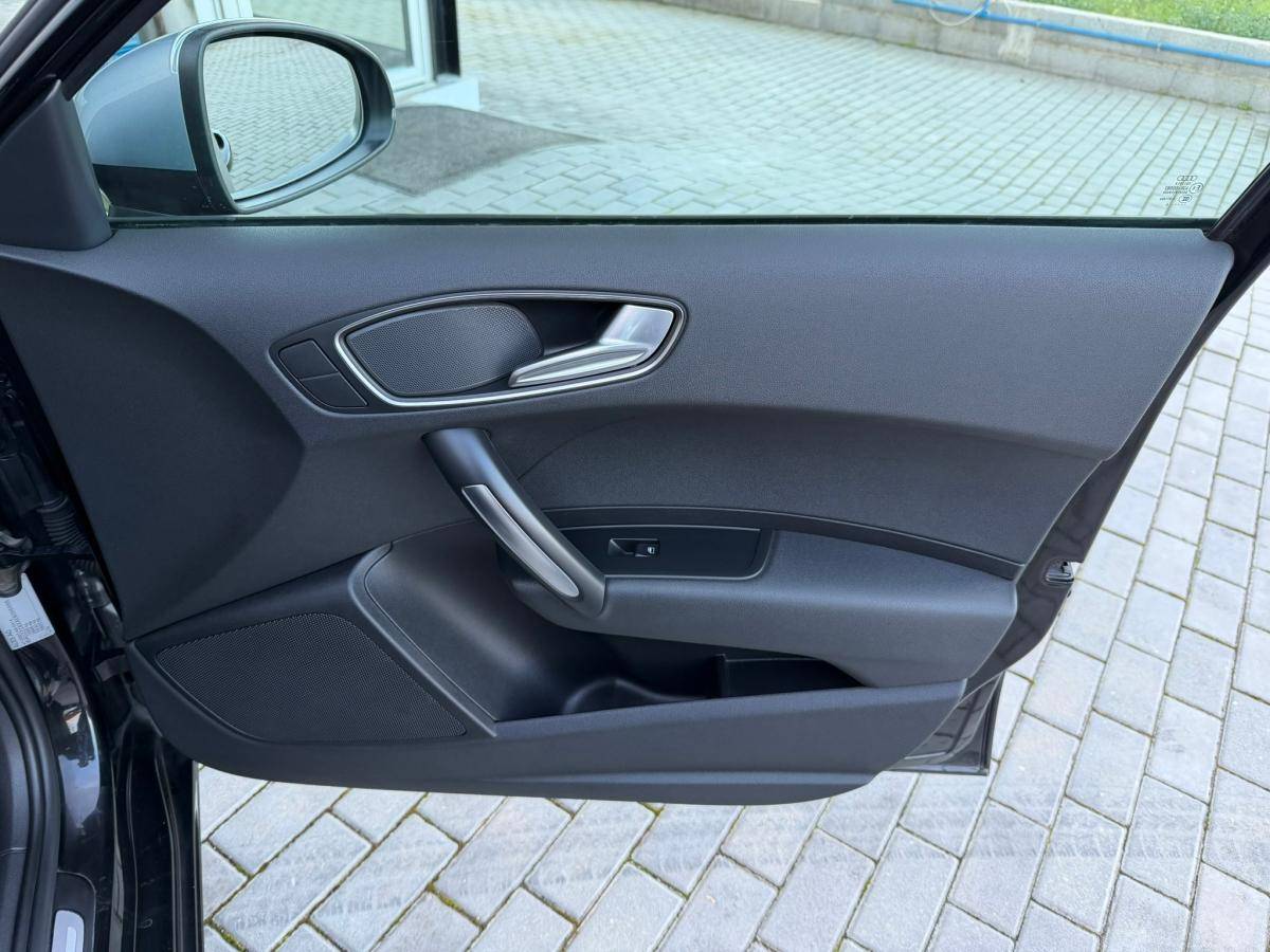 audi-a1-sportback-2014-diesel-1598cc