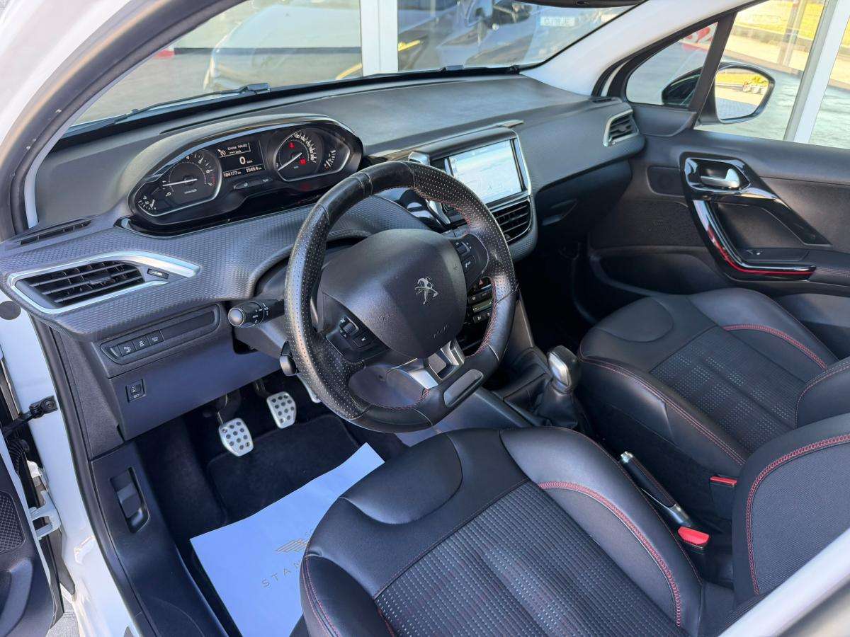 peugeot-208-2016-gasolina-1199cc