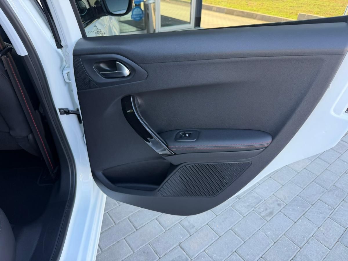 peugeot-208-2016-gasolina-1199cc