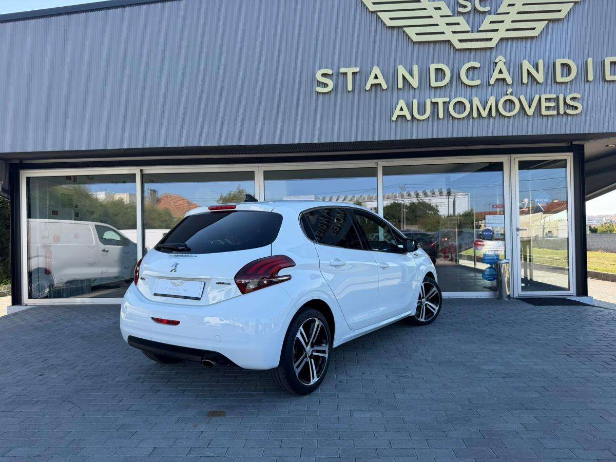 peugeot-208-2016-gasolina-1199cc