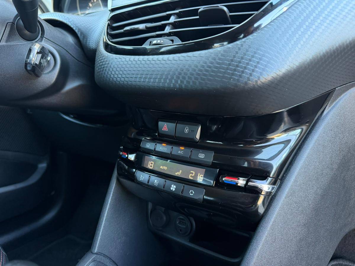 peugeot-208-2016-gasolina-1199cc