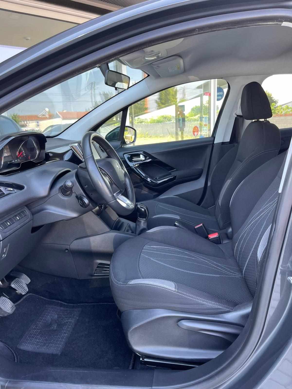 peugeot-208-2015-diesel-1560cc