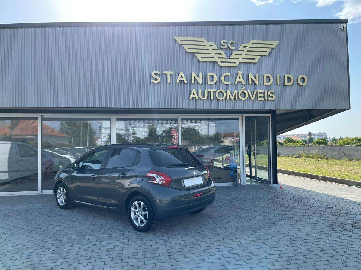 peugeot-208-2015-diesel-1560cc