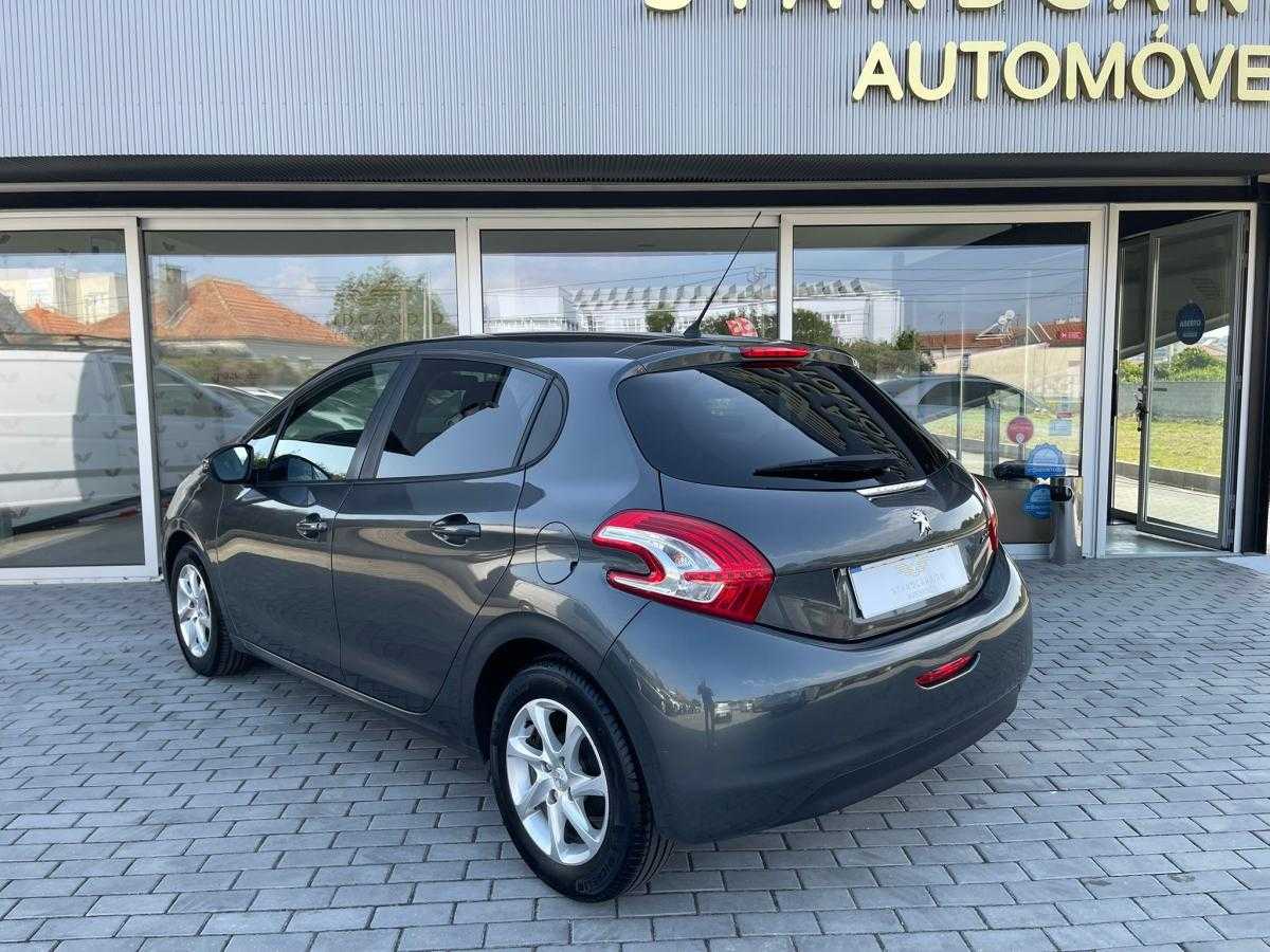 peugeot-208-2015-diesel-1560cc