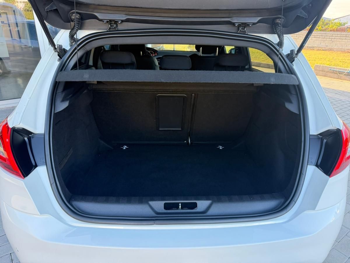 peugeot-308-2018-gasolina-1199cc