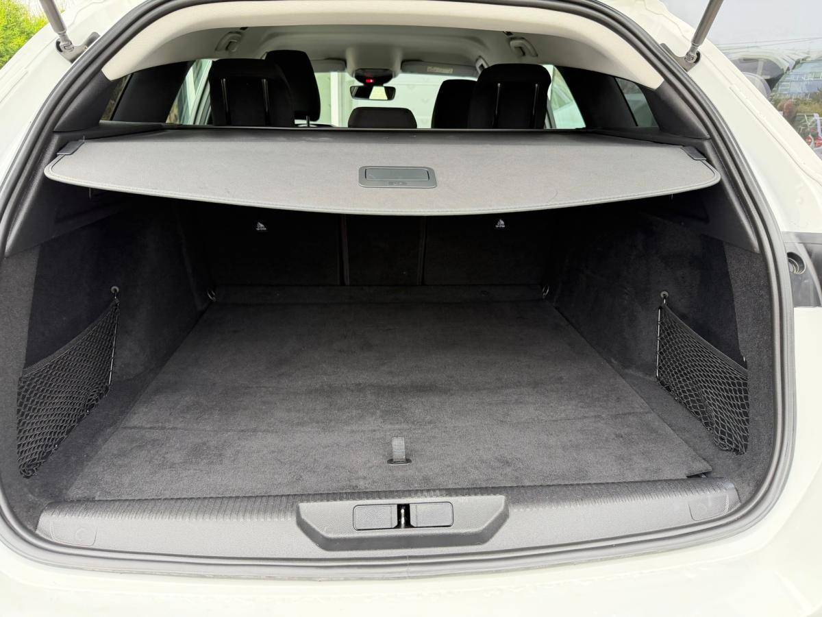 peugeot-308-sw-2023-diesel-1499cc