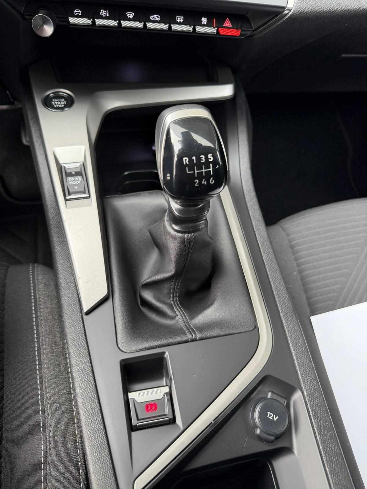 peugeot-308-sw-2023-diesel-1499cc