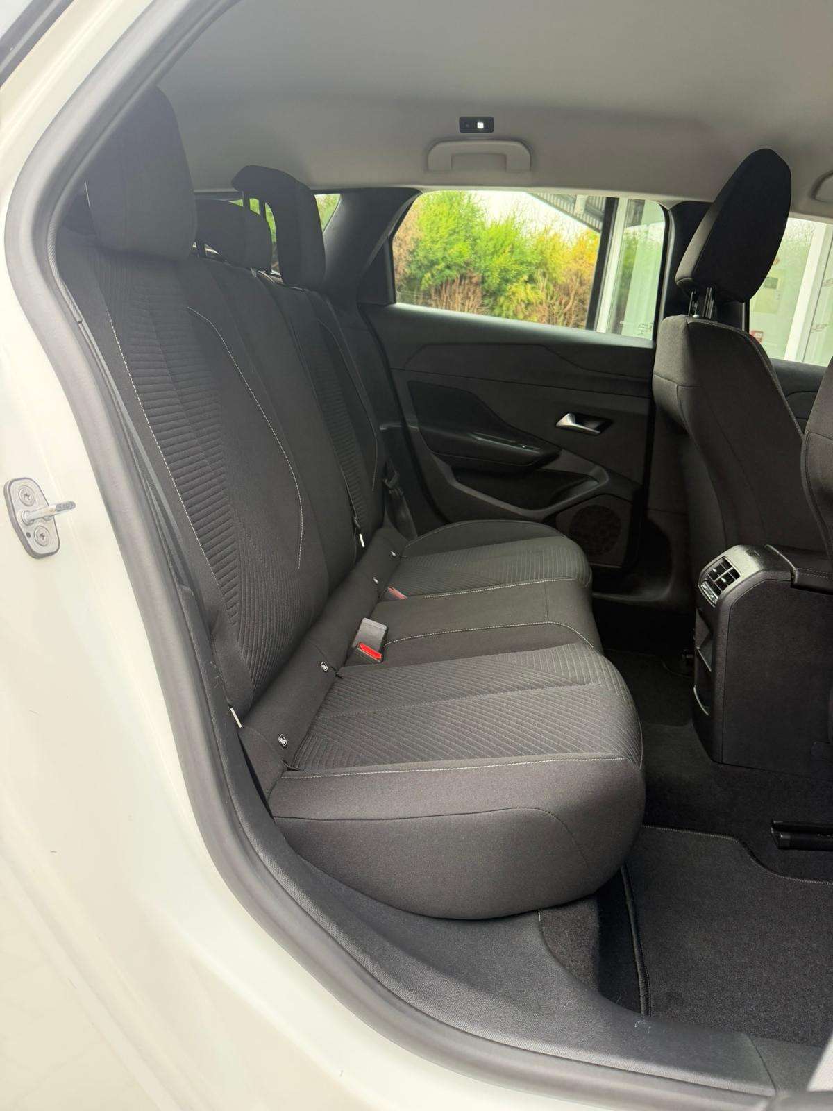 peugeot-308-sw-2023-diesel-1499cc