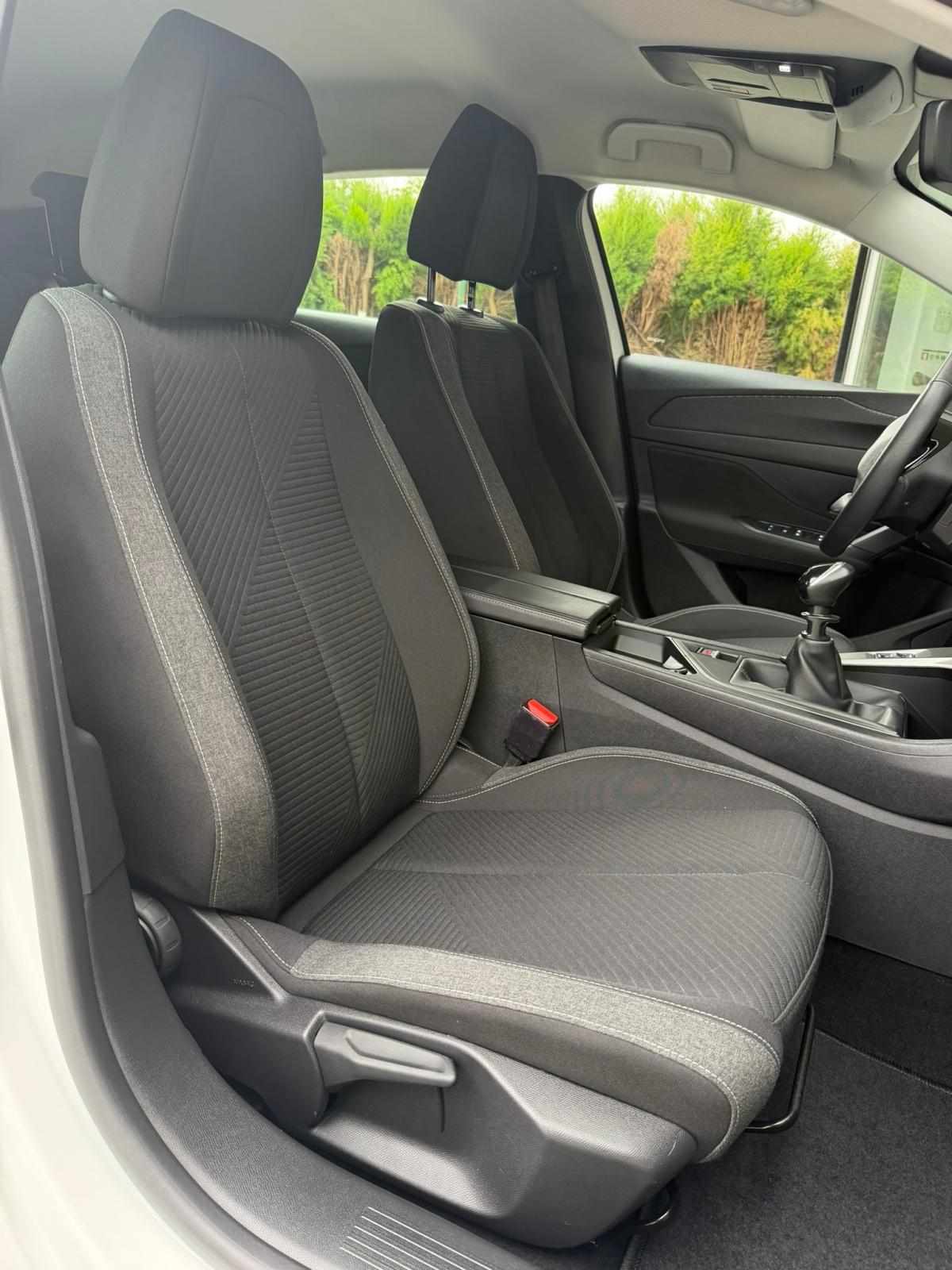 peugeot-308-sw-2023-diesel-1499cc