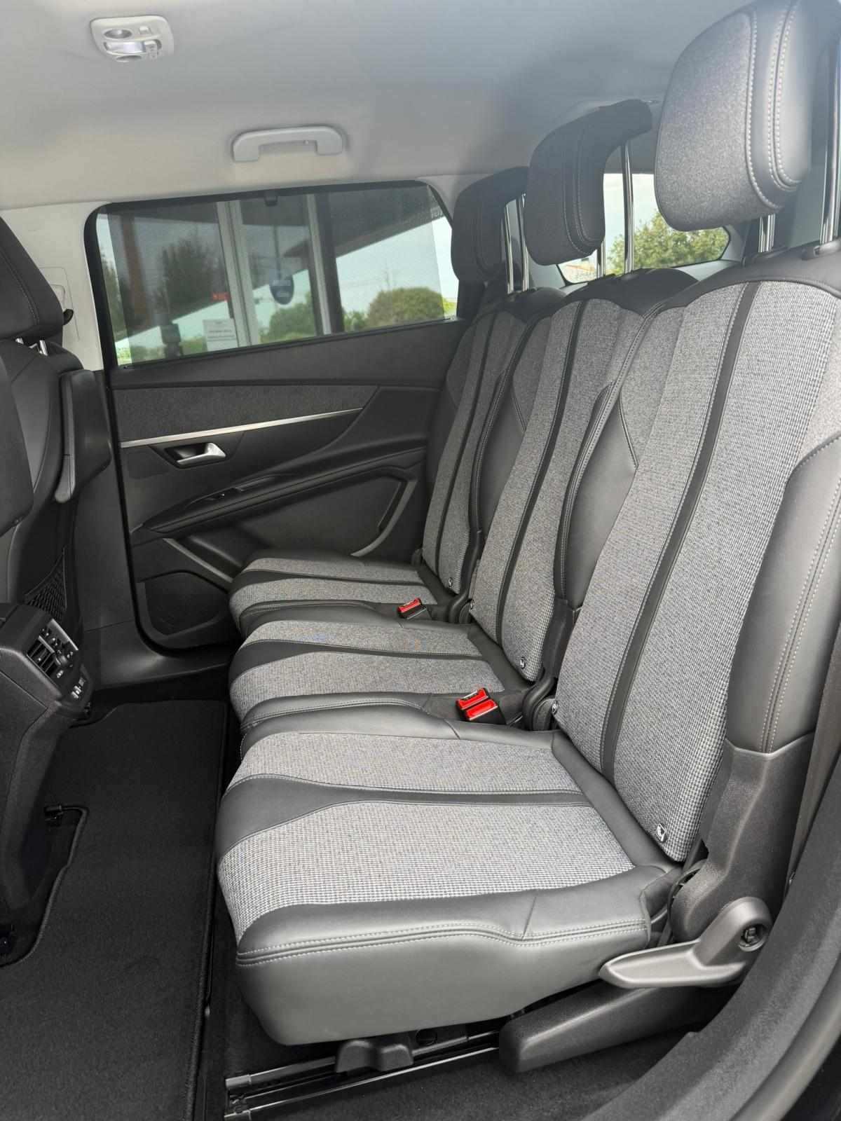 peugeot-5008-2018-diesel-1499cc