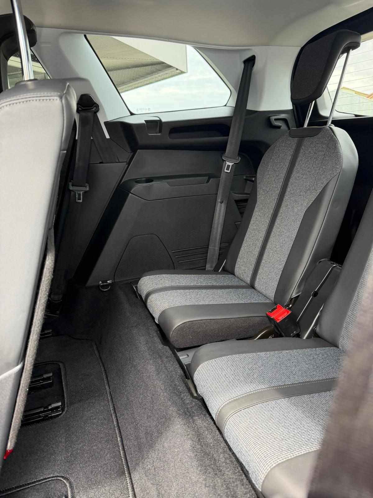 peugeot-5008-2018-diesel-1499cc