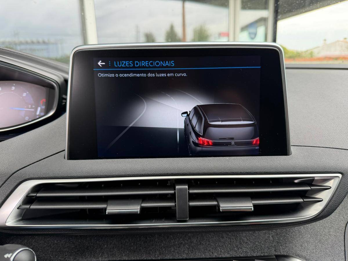 peugeot-5008-2018-diesel-1499cc