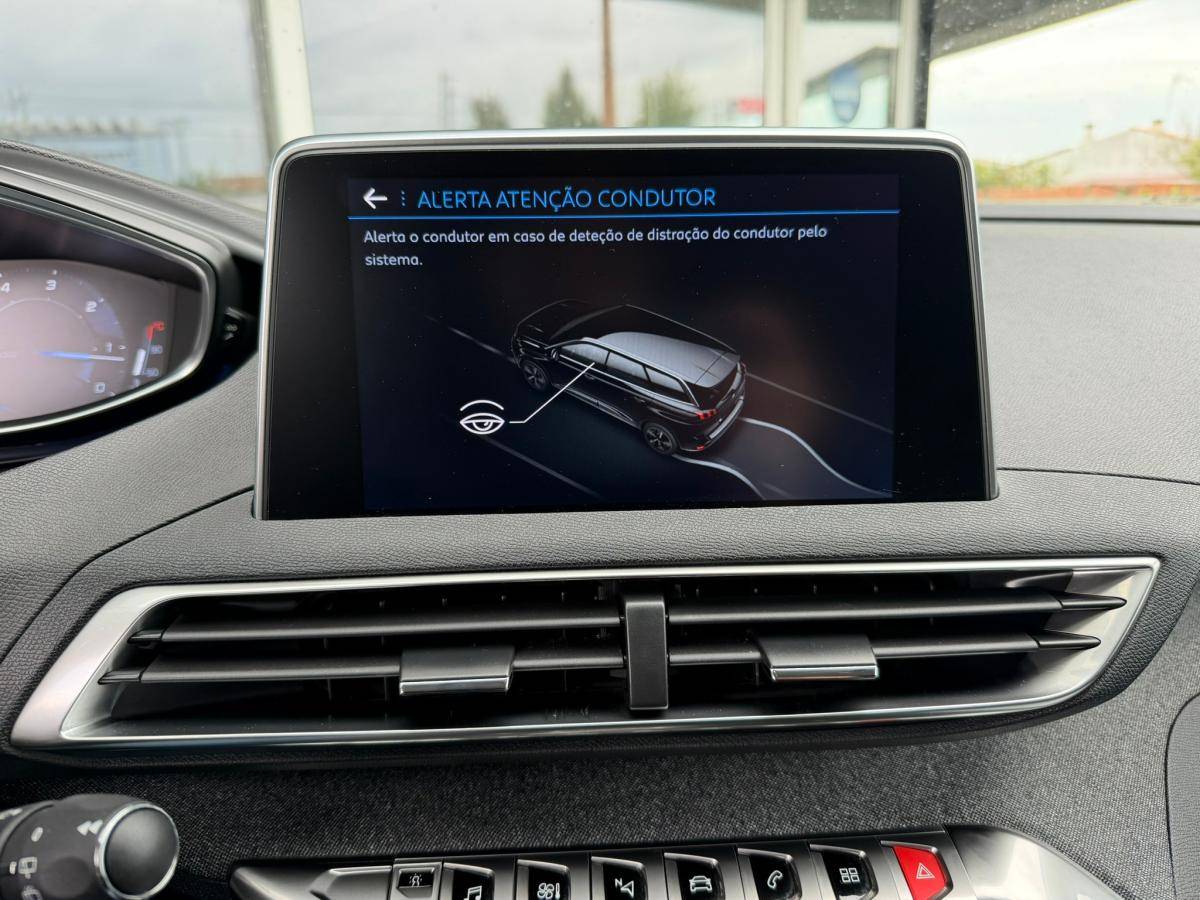 peugeot-5008-2018-diesel-1499cc
