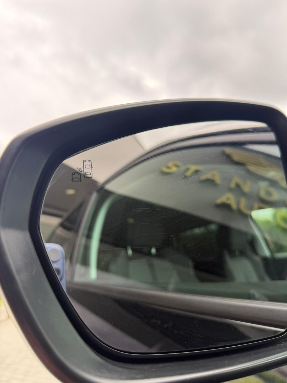 peugeot-5008-2018-diesel-1499cc