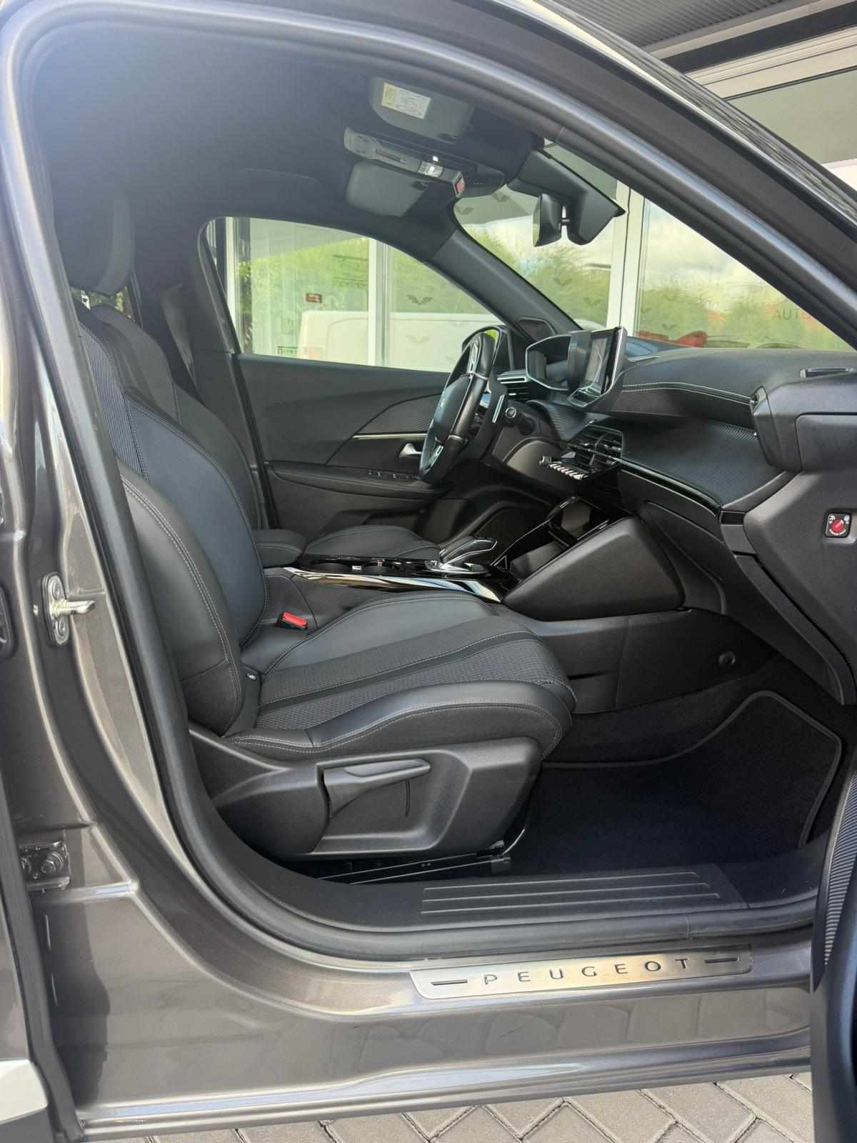 peugeot-2008-2021-gasolina-1199cc