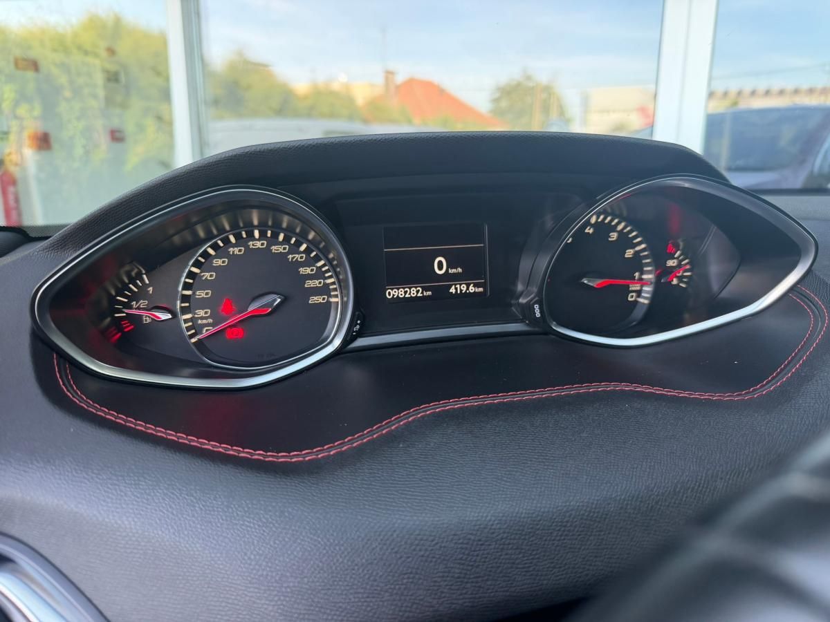 peugeot-308-2016-gasolina-1199cc