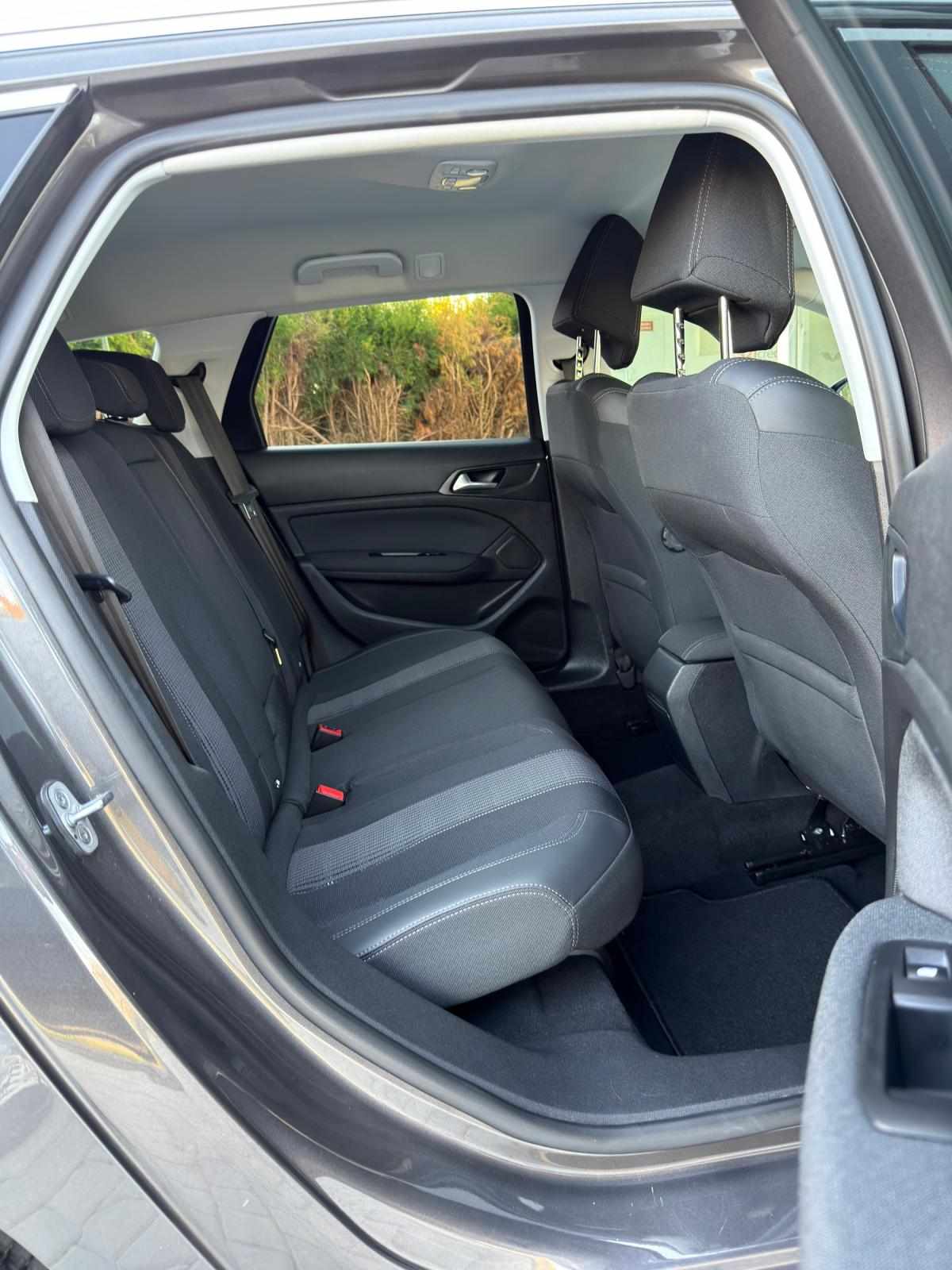 peugeot-308-sw-2019-diesel-1499cc