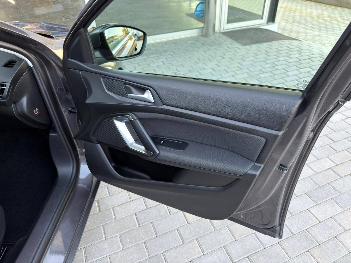 peugeot-308-sw-2019-diesel-1499cc