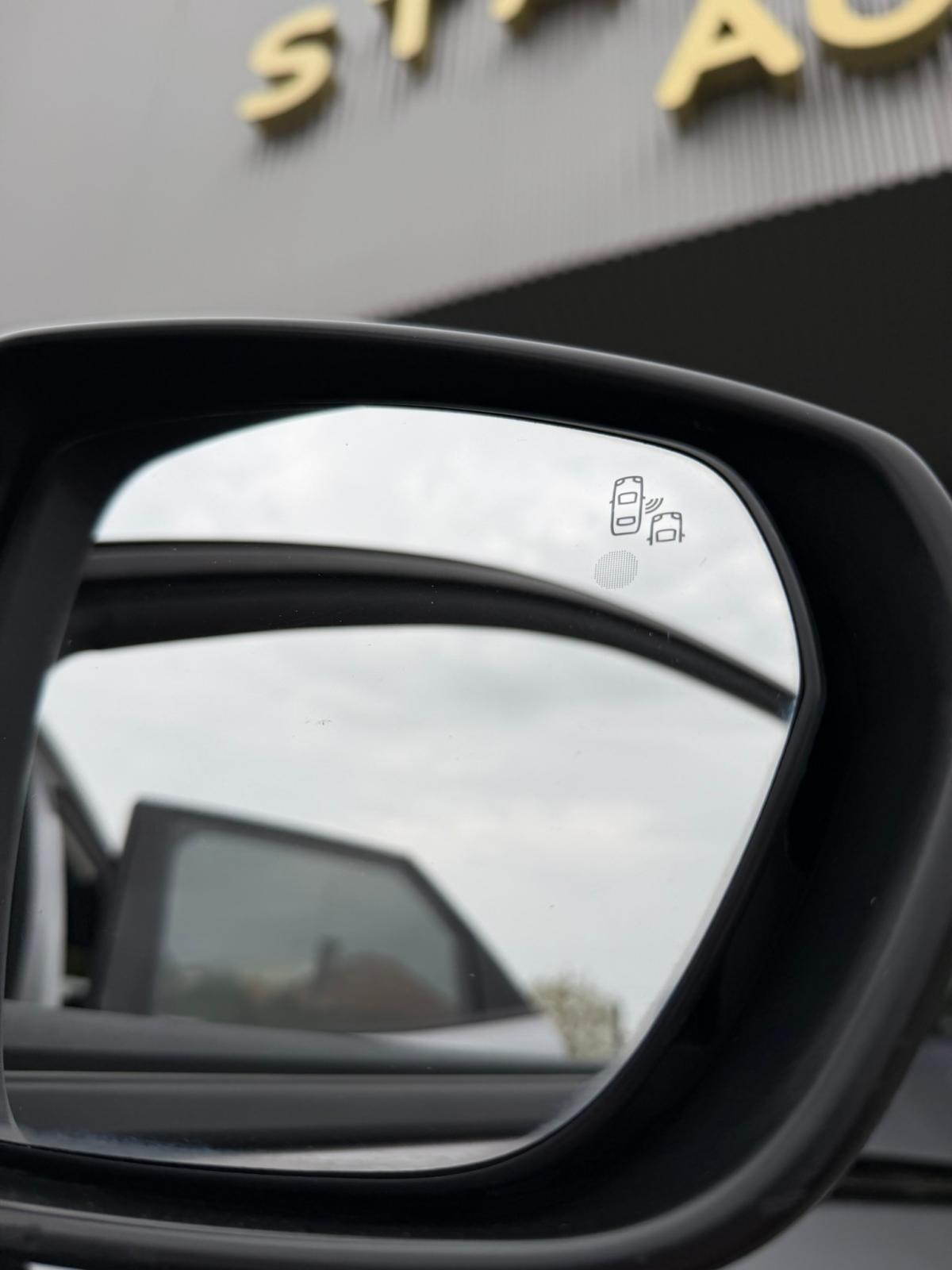 peugeot-3008-2022-diesel-1499cc
