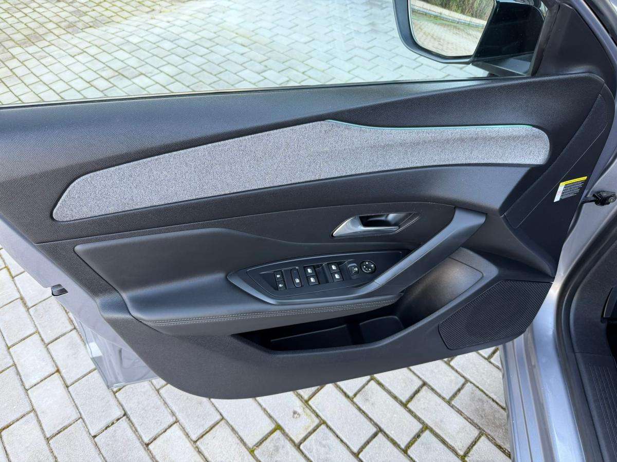 peugeot-308-sw-2022-diesel-1499cc