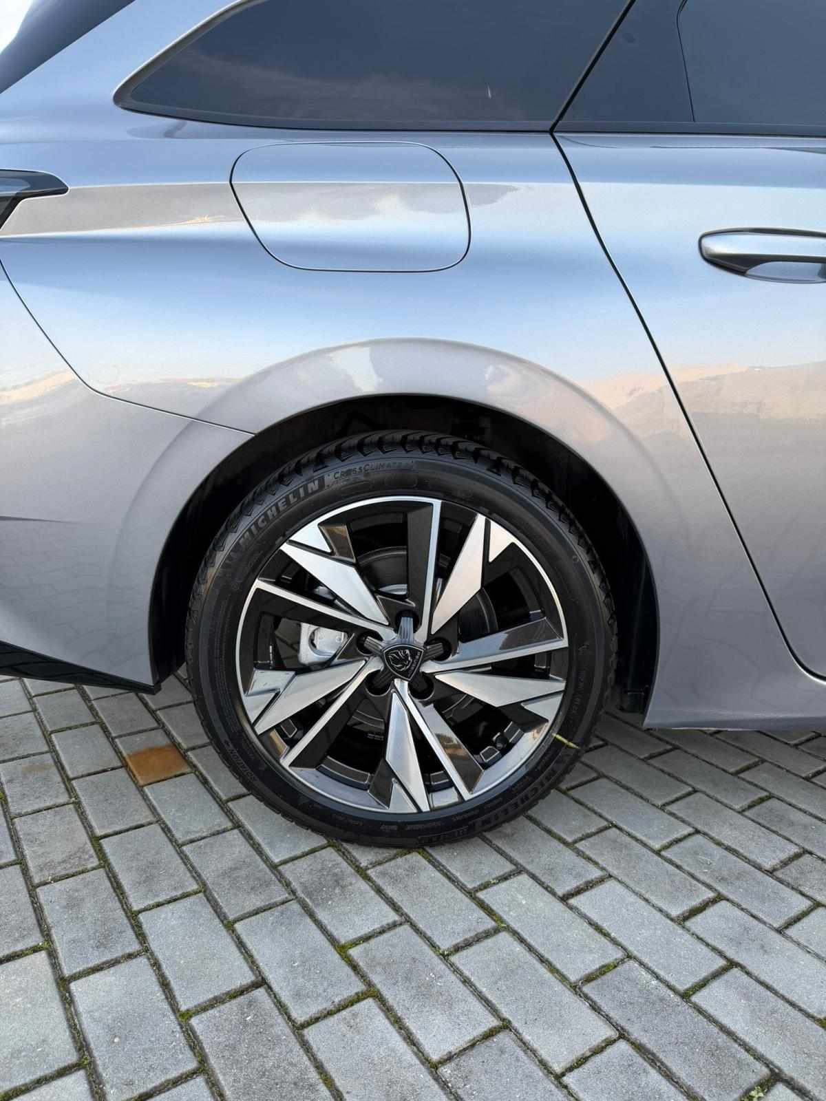 peugeot-308-sw-2022-diesel-1499cc