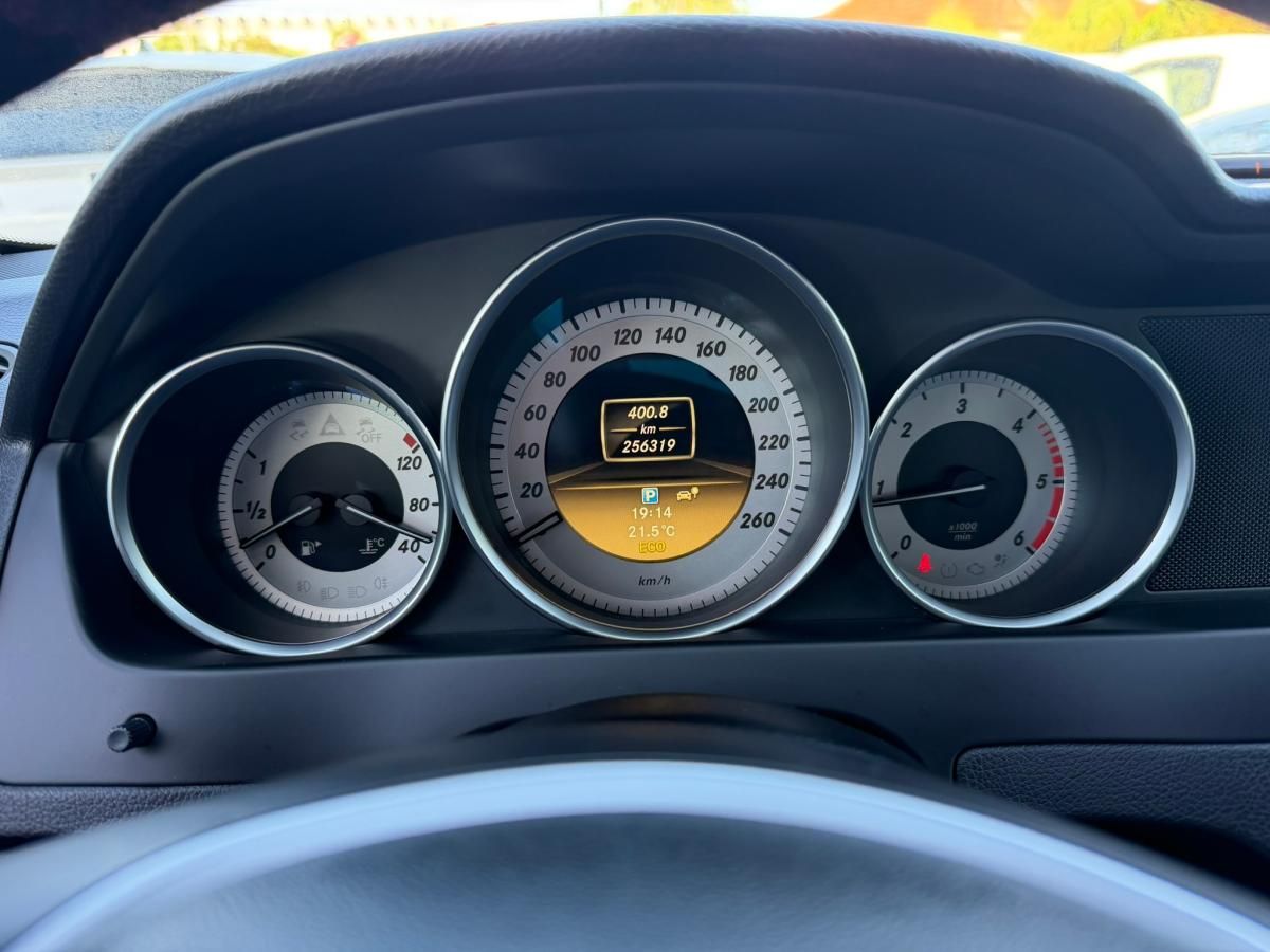 mercedes-benz-classe-c-2011-diesel-2148cc