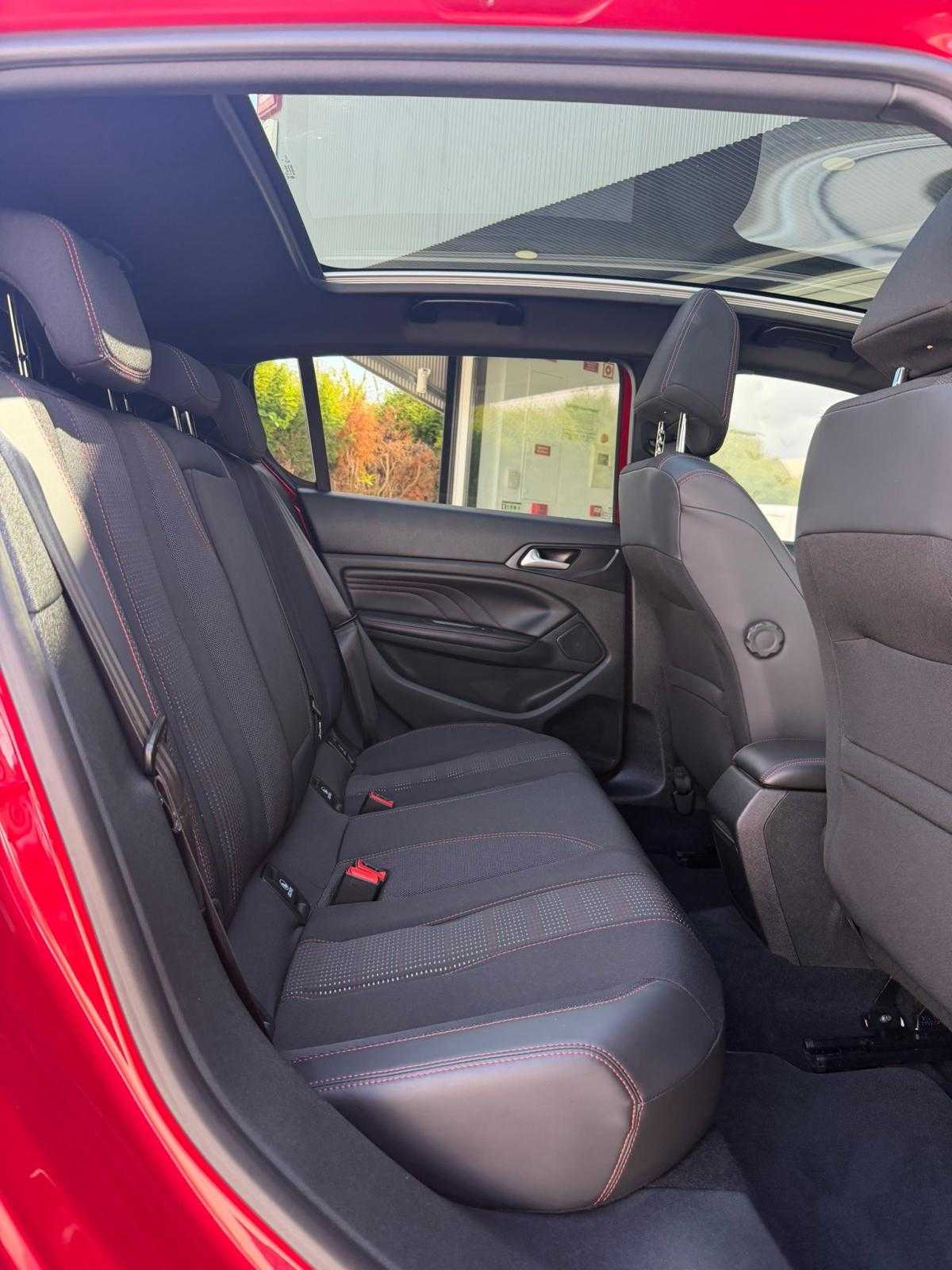 peugeot-308-2017-gasolina-1199cc