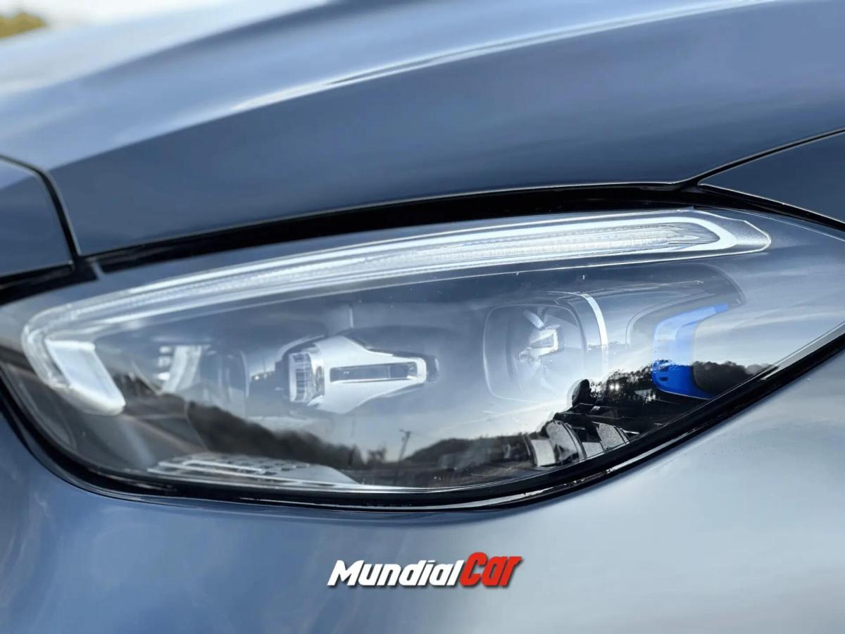 mercedes-benz-classe-c-300-e-2023-hibrido-a-gasolina-1999cc