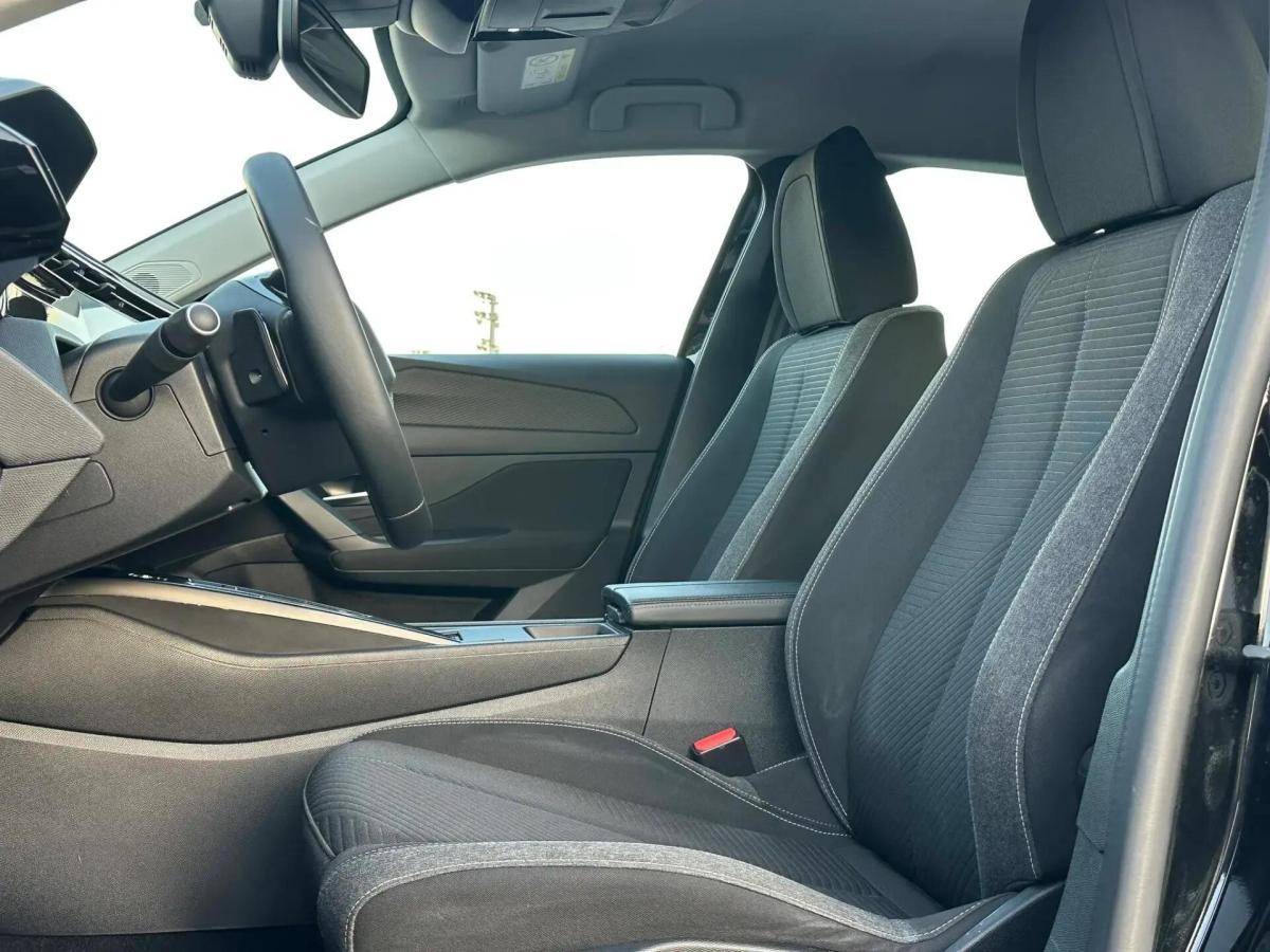 peugeot-308-2023-gasolina-1199cc