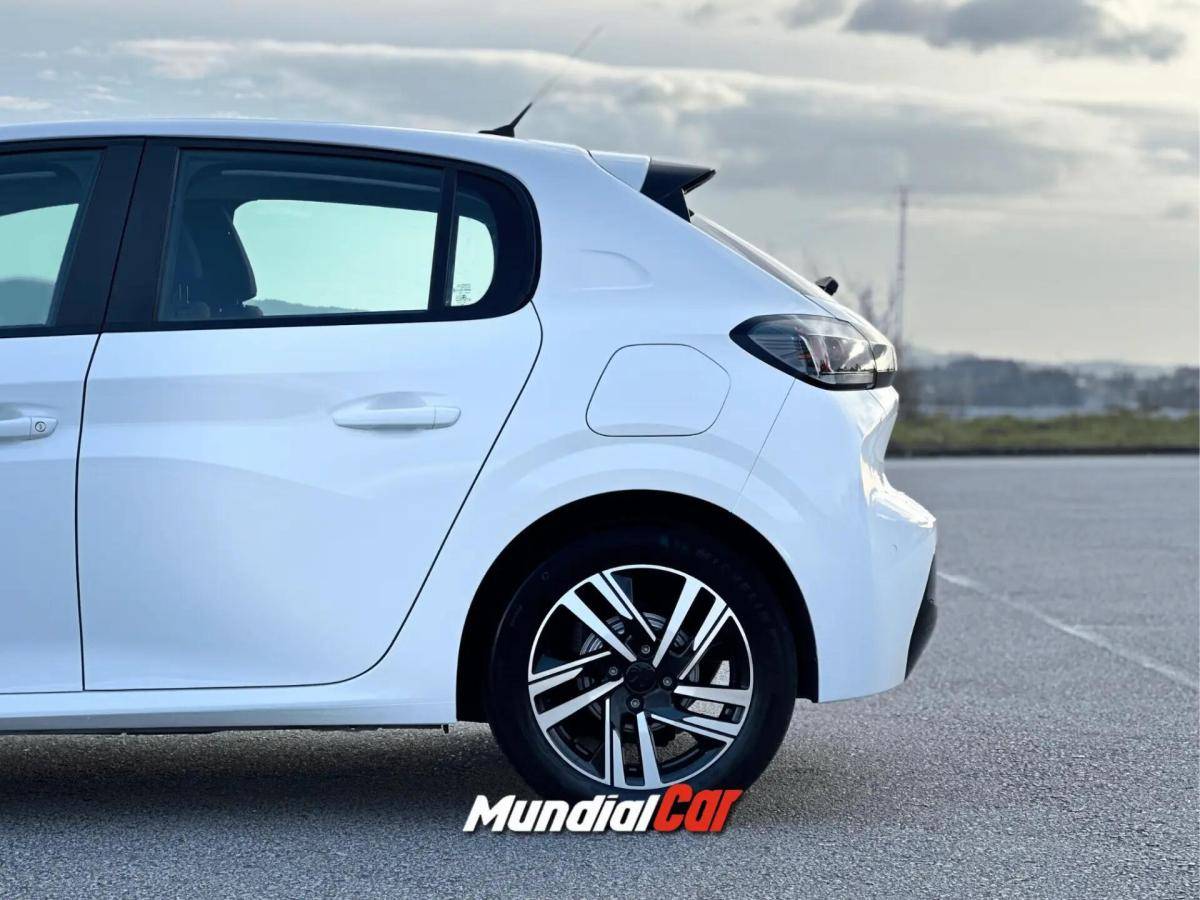 peugeot-208-2022-diesel-1499cc