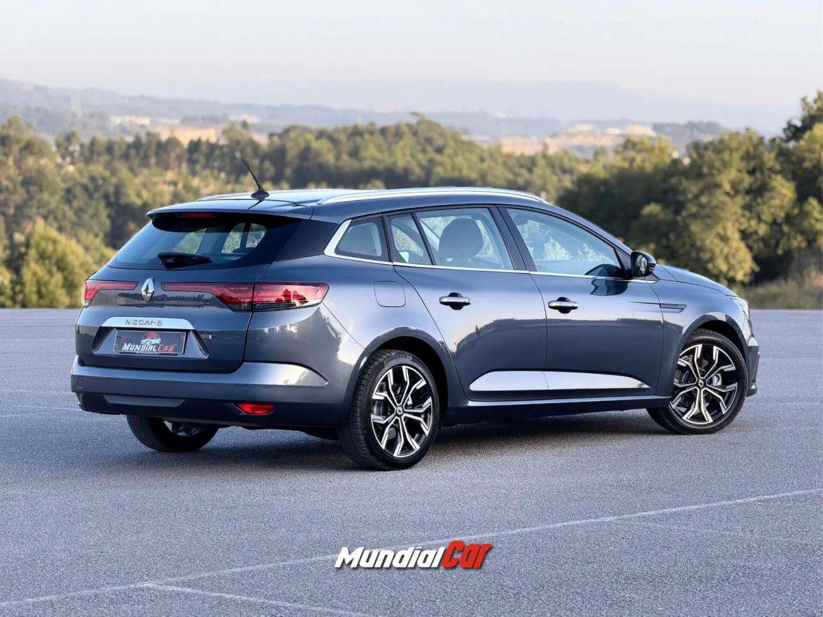 renault-megane-sport-tourer-2022-hibrido-a-gasolina-1598cc