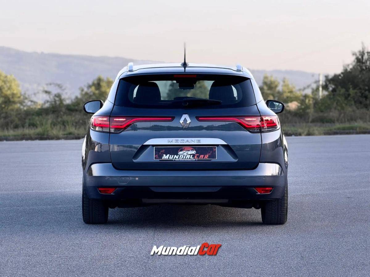 renault-megane-sport-tourer-2022-hibrido-a-gasolina-1598cc