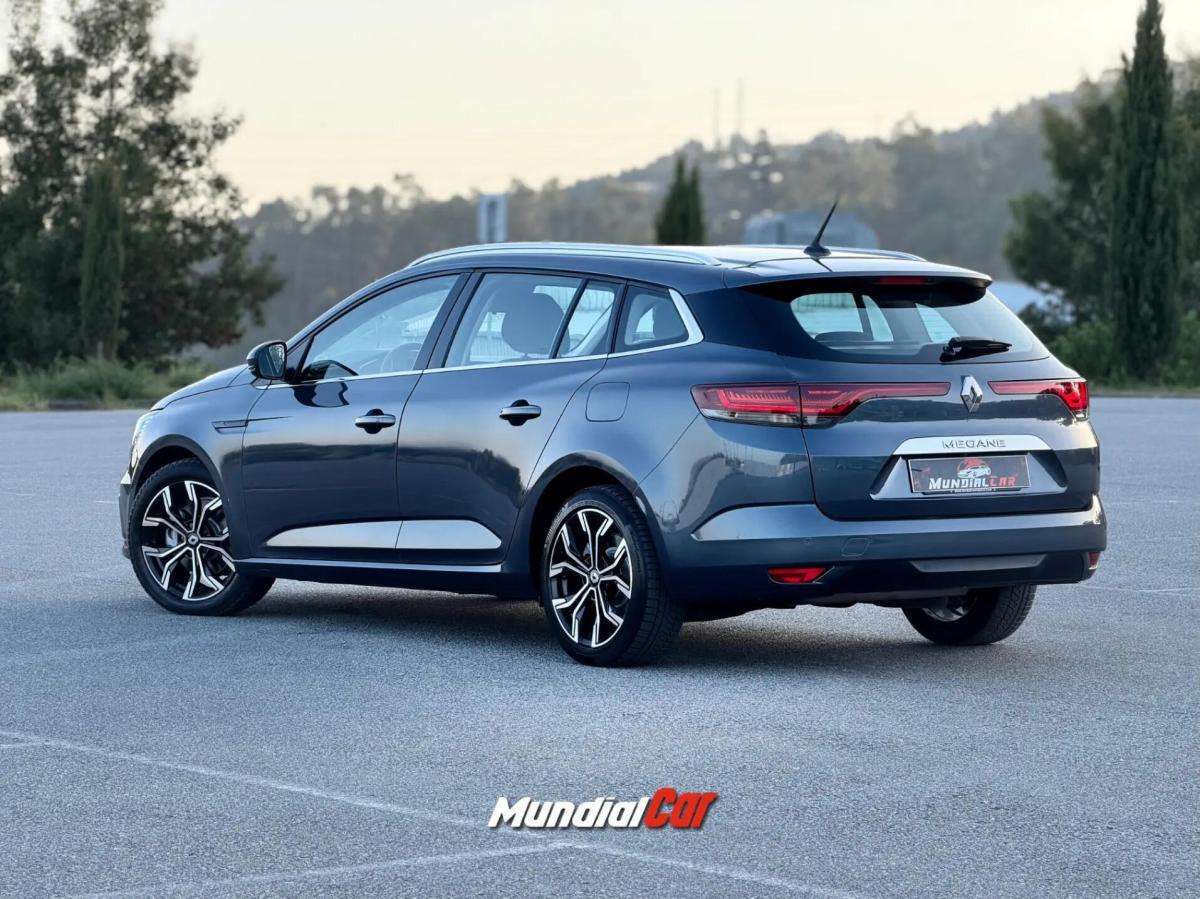 renault-megane-sport-tourer-2022-hibrido-a-gasolina-1598cc