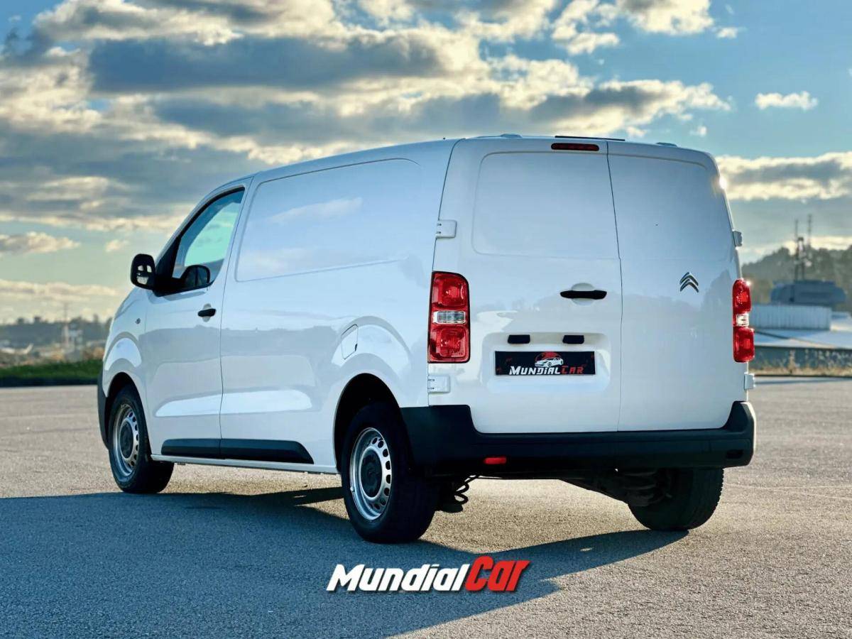 citroen-jumpy-2021-diesel-1499cc