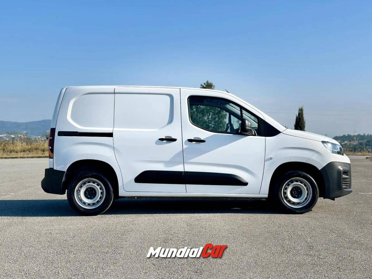 citroen-berlingo-2021-diesel-1499cc