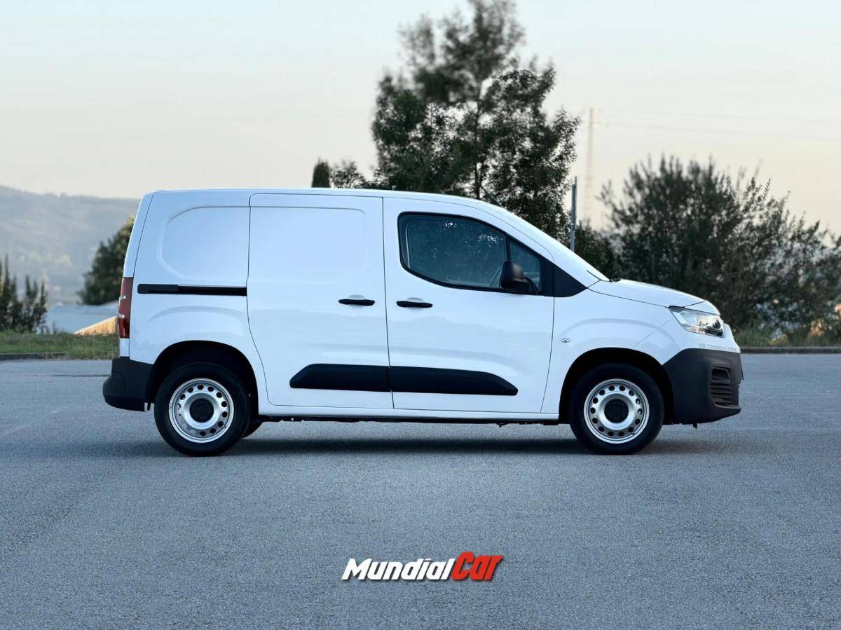 fiat-doblo-2023-diesel-1499cc
