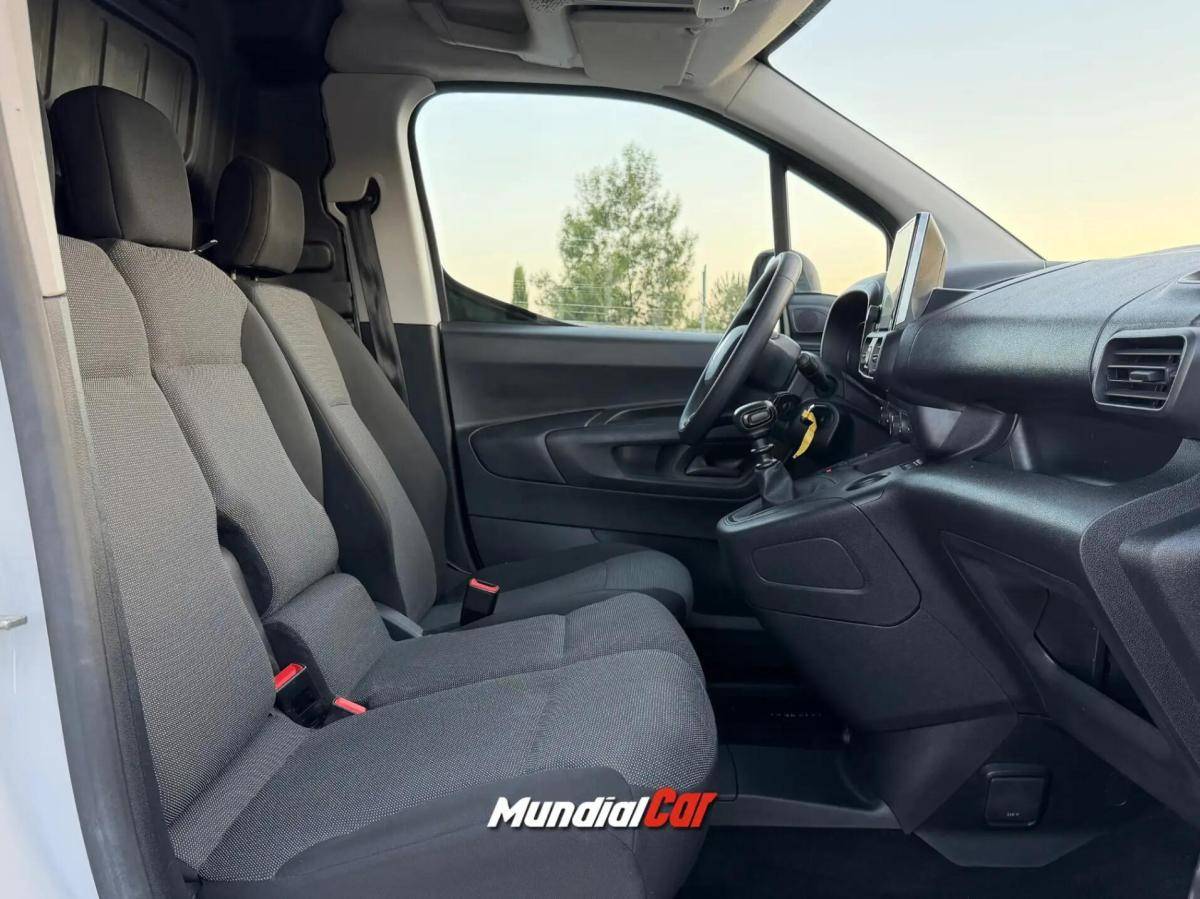 fiat-doblo-2023-diesel-1499cc