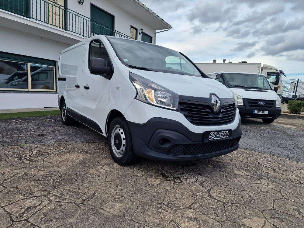 renault-trafic-2018-diesel-1600cc