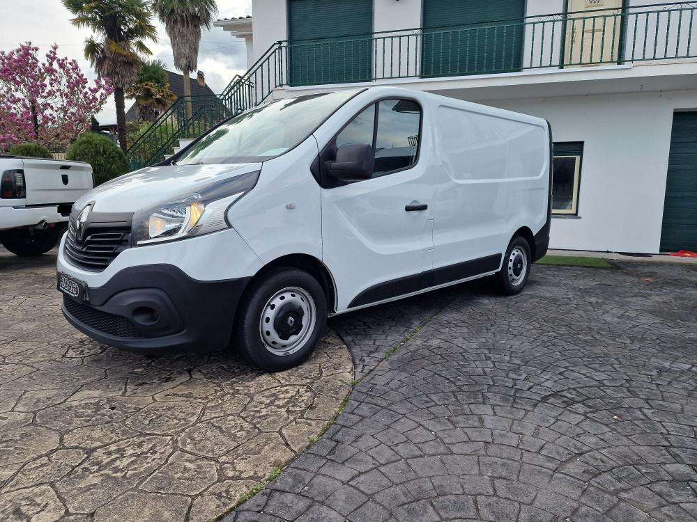 renault-trafic-2018-diesel-1600cc