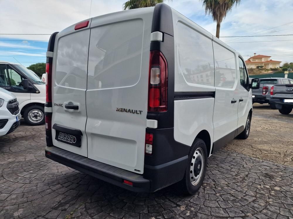 renault-trafic-2018-diesel-1600cc