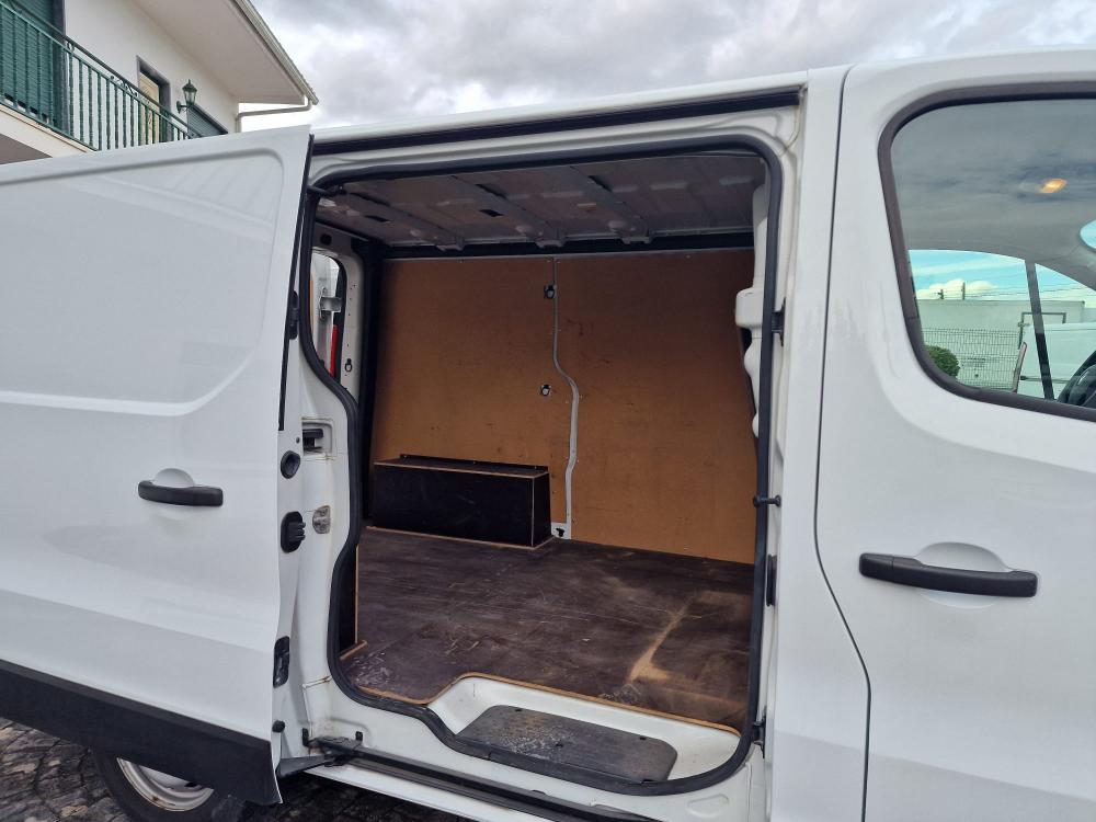renault-trafic-2018-diesel-1600cc