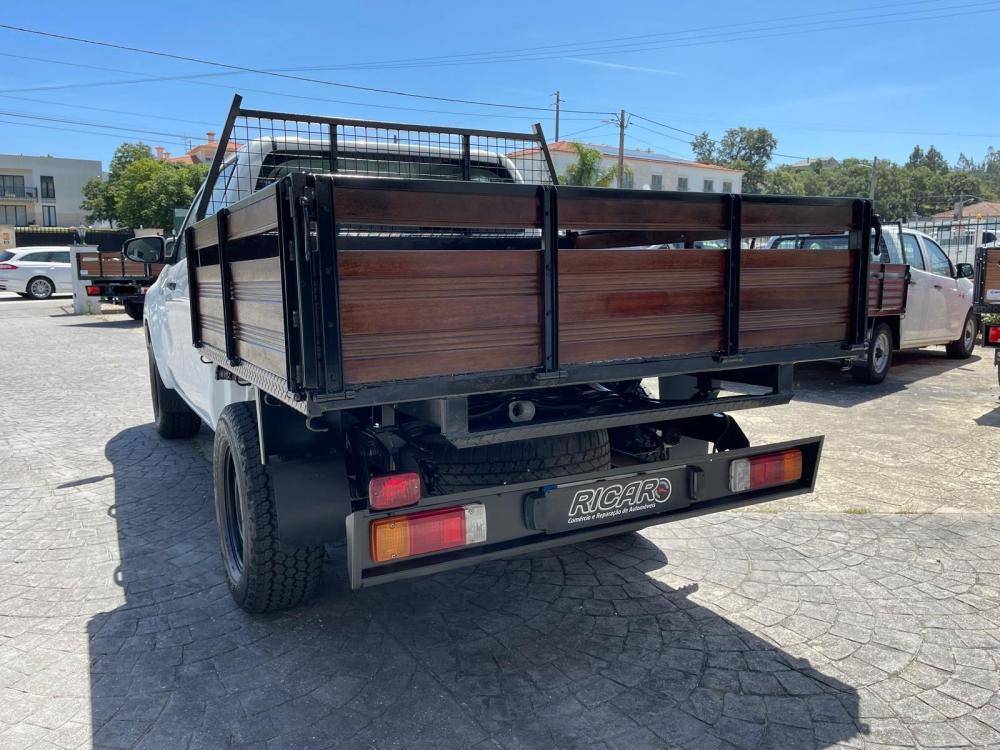 toyota-hilux-2018-diesel-2393cc