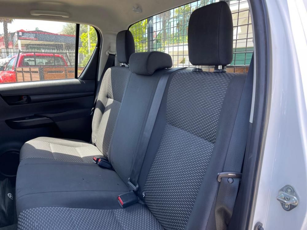 toyota-hilux-2018-diesel-2393cc