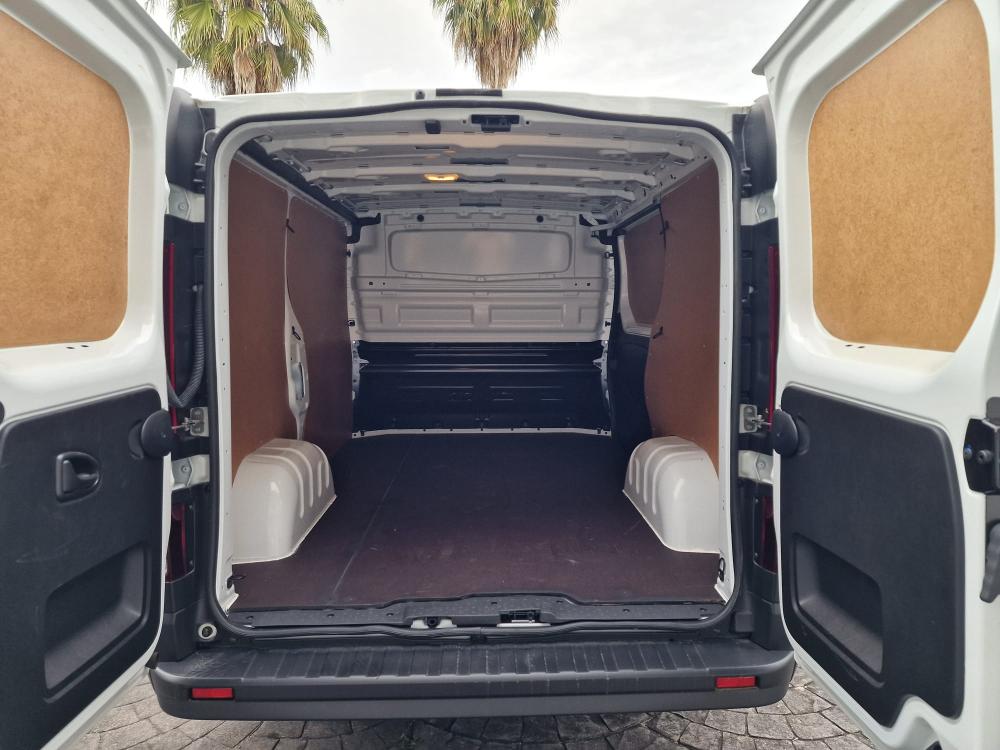 renault-trafic-2023-diesel-1997cc