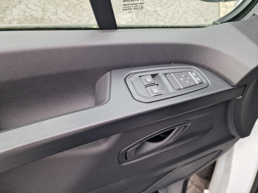 renault-trafic-2023-diesel-1997cc