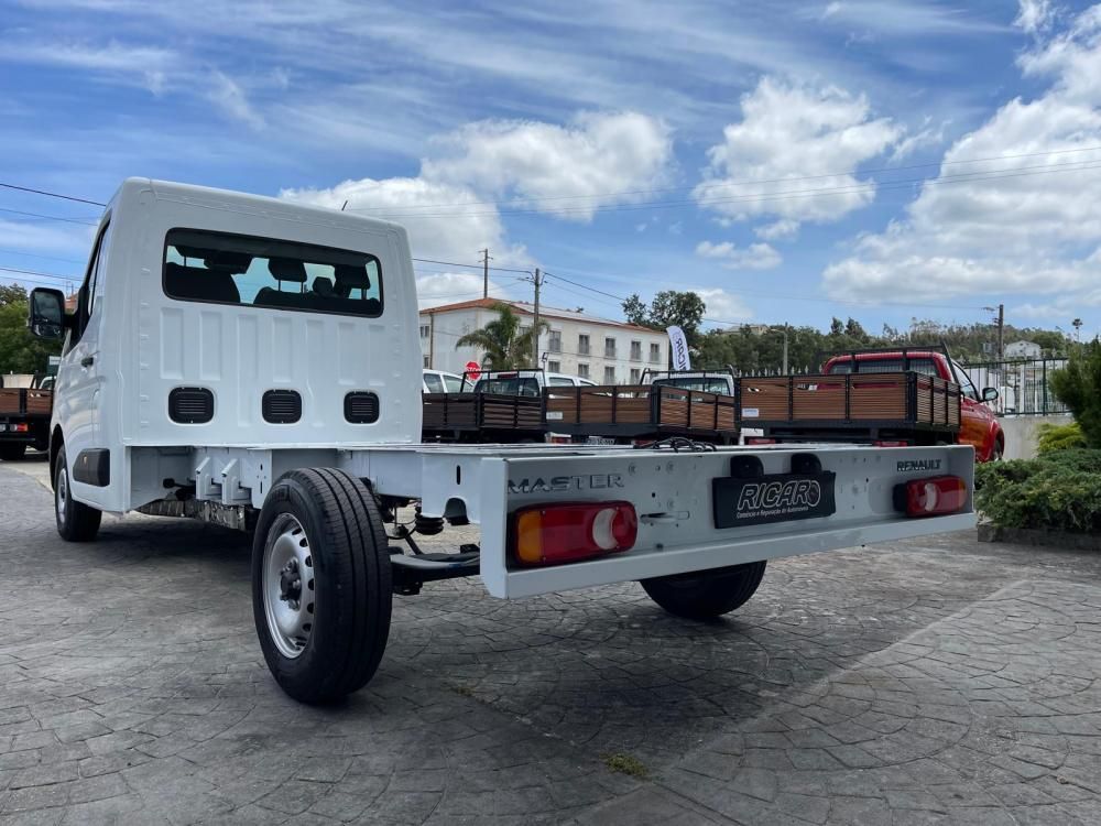 renault-master-2026-diesel-2300cc