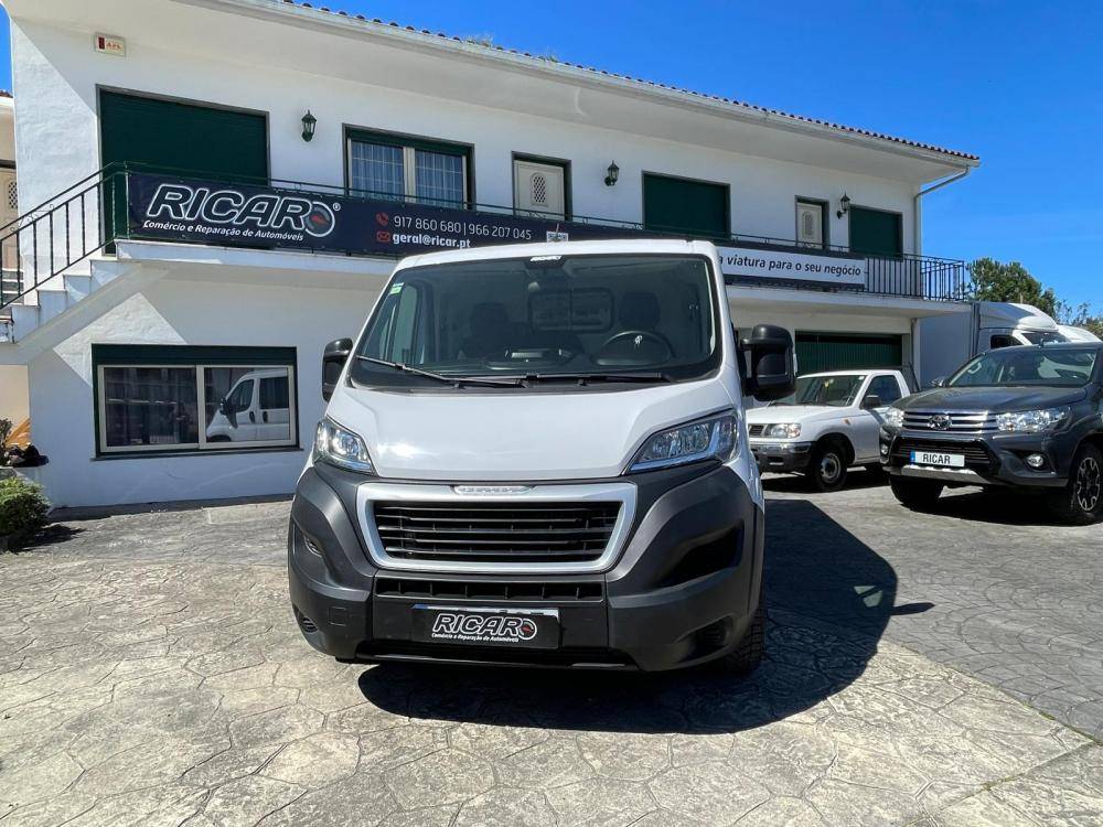 peugeot-boxer-2023-diesel-2179cc
